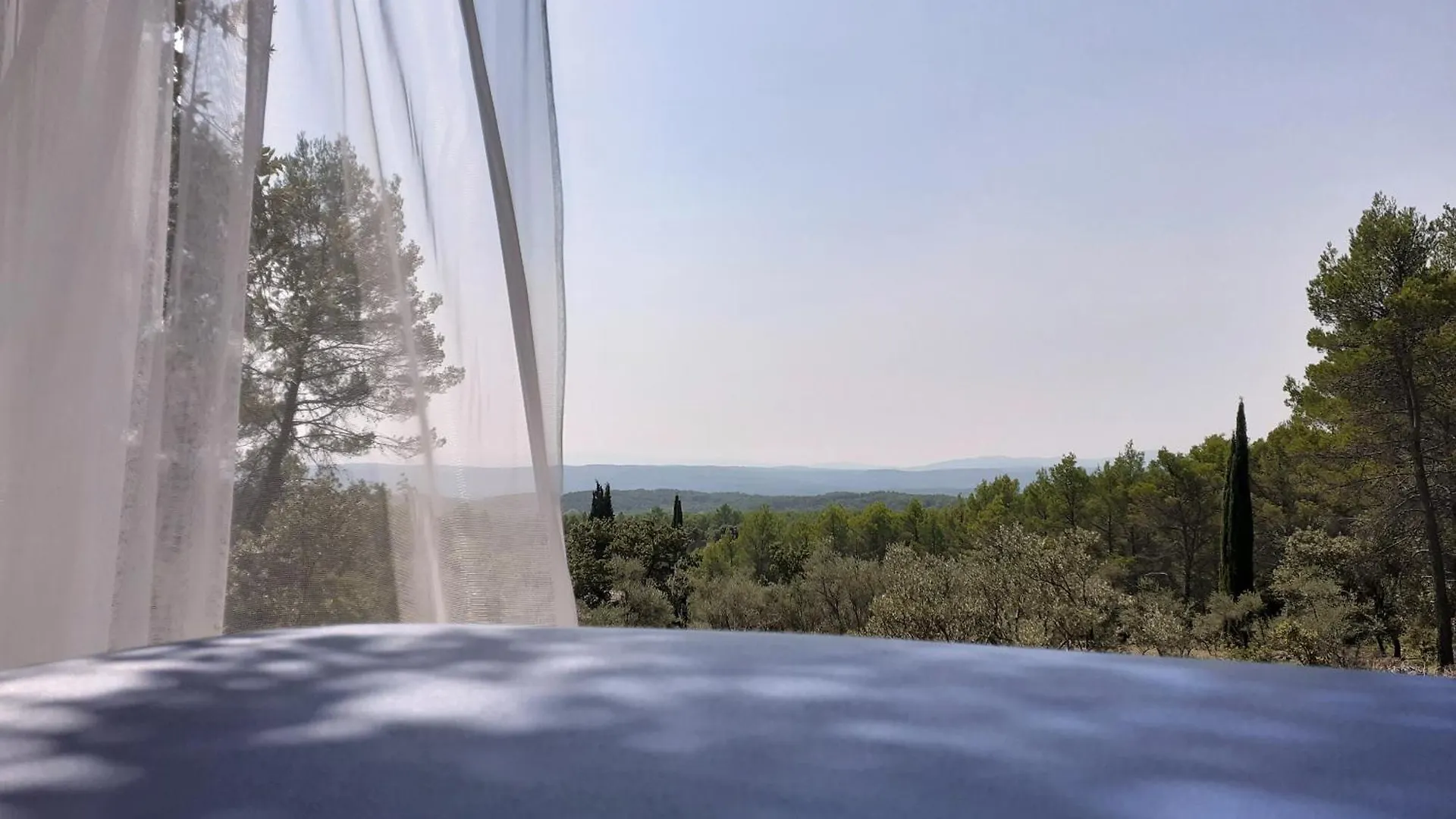 Bastidon Provencal Off-Grid Apartment Salernes