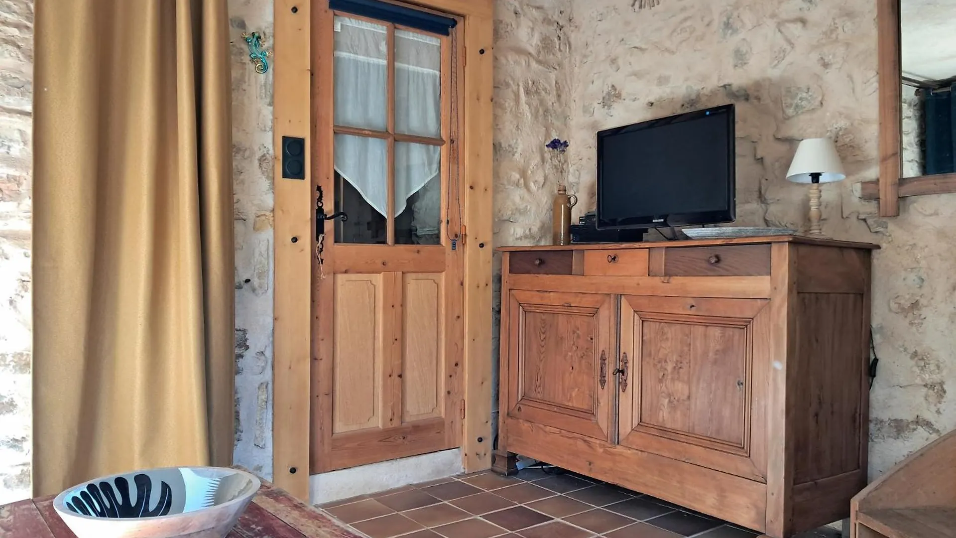Bastidon Provencal Off-Grid Apartment Salernes 0*,