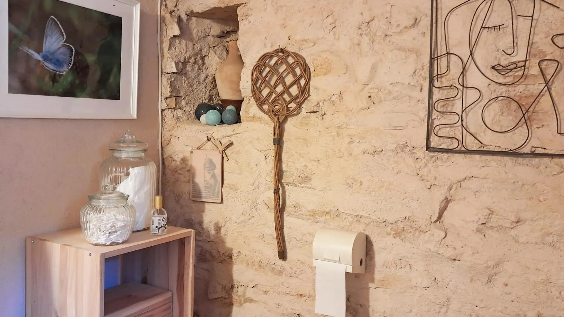 Homestay Bastidon Provencal Off-Grid Apartment Salernes